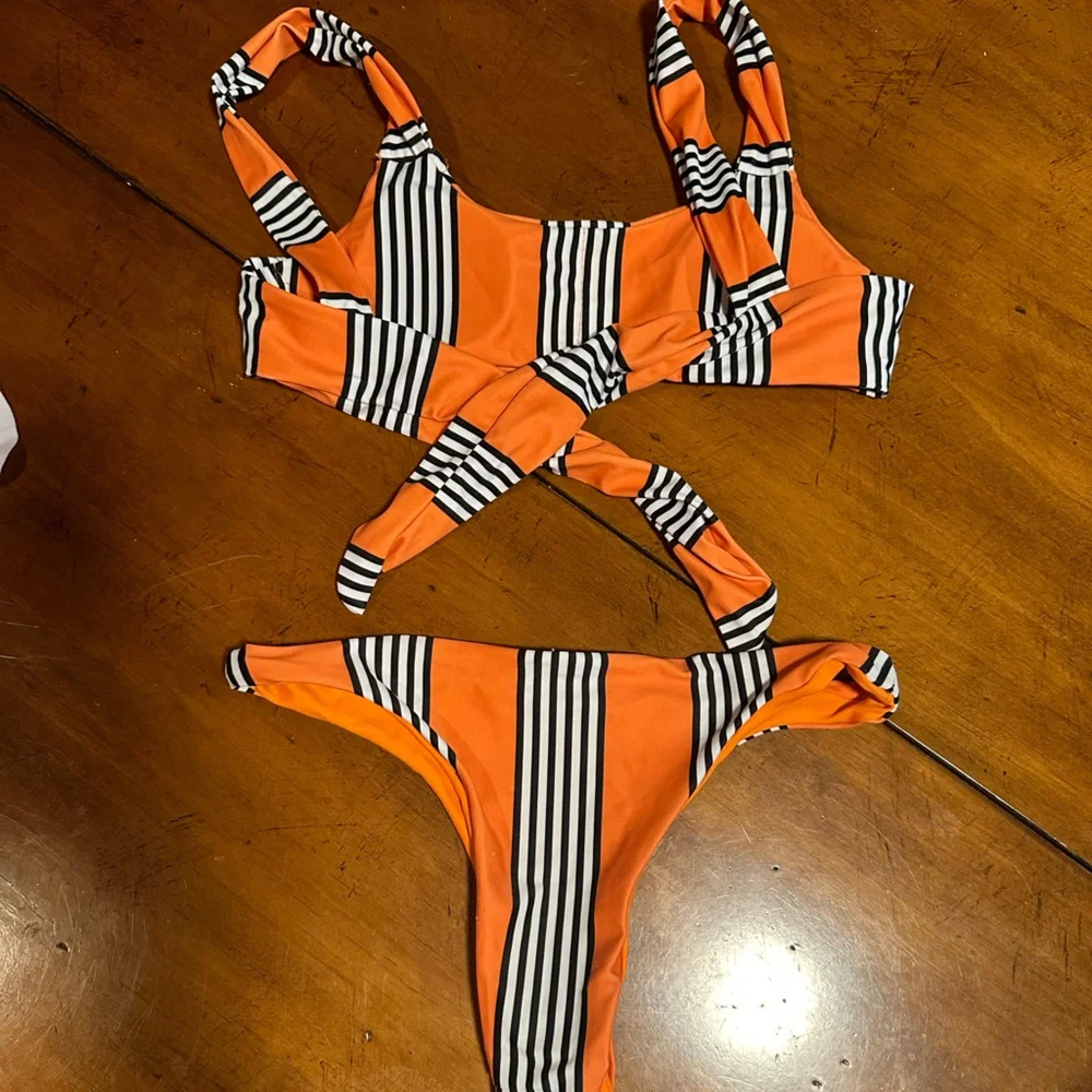 Stripped Bikini Set - Picture 5 of 5